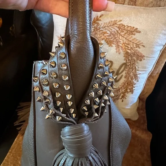 Gorgeous Christian Louboutin Eloise Tassel Hobo Shoulder Bag - Picture 11 of 16